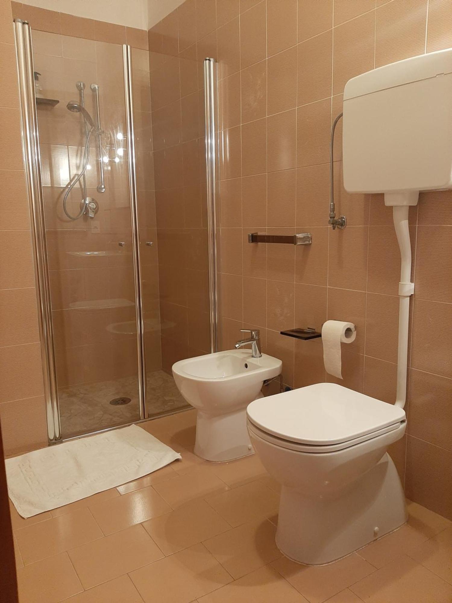 Camere Porto Vecchio Con Parcheggio A Pochi Passi Dal Castello Malcesine Oda fotoğraf